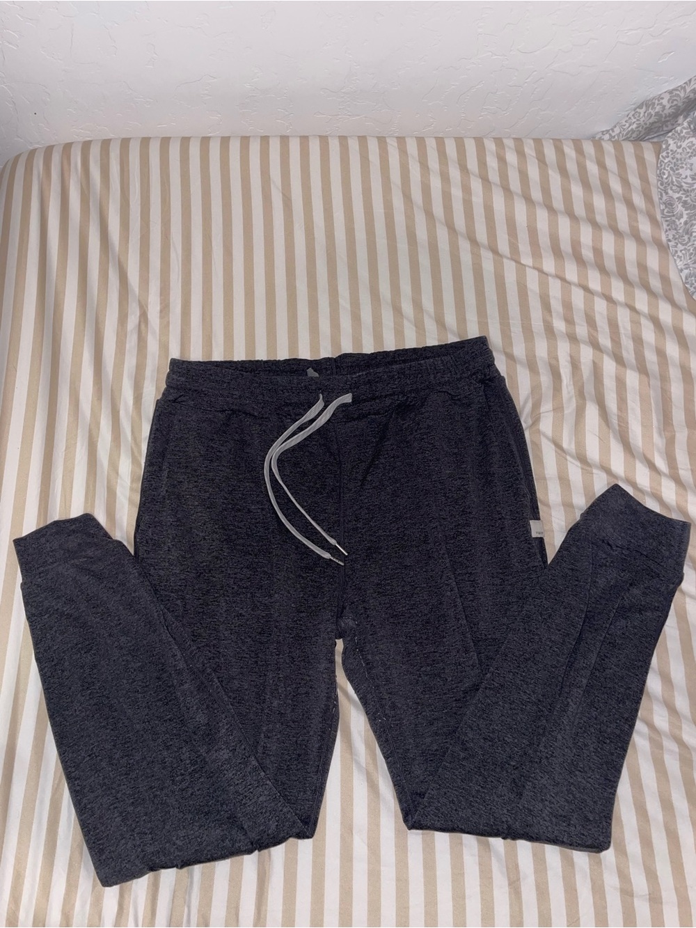 Vuori Performance Joggers-Women’s Sz M - Picture 8 of 12
